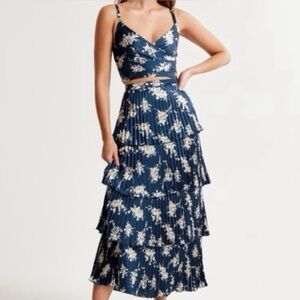 Abercrombie & Fitch Navy and White Floral print tier pleated skirt set